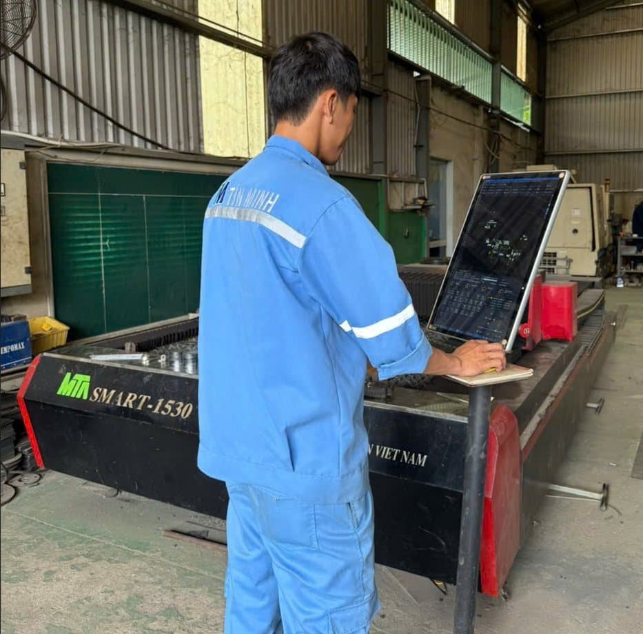 Đội ngũ 18 người
